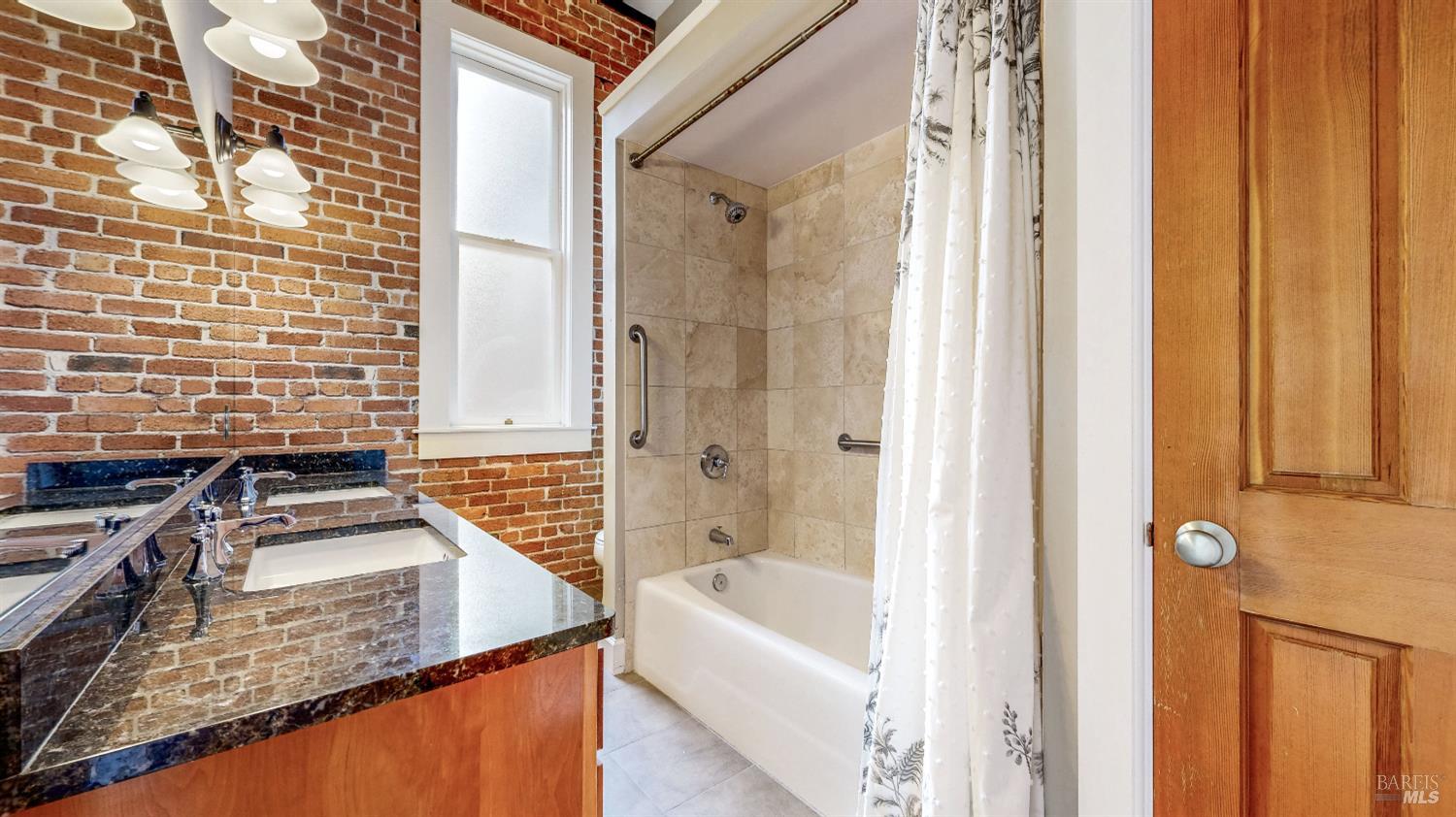 Detail Gallery Image 37 of 52 For 331 Keller St #11,  Petaluma,  CA 94952 - 2 Beds | 2/1 Baths