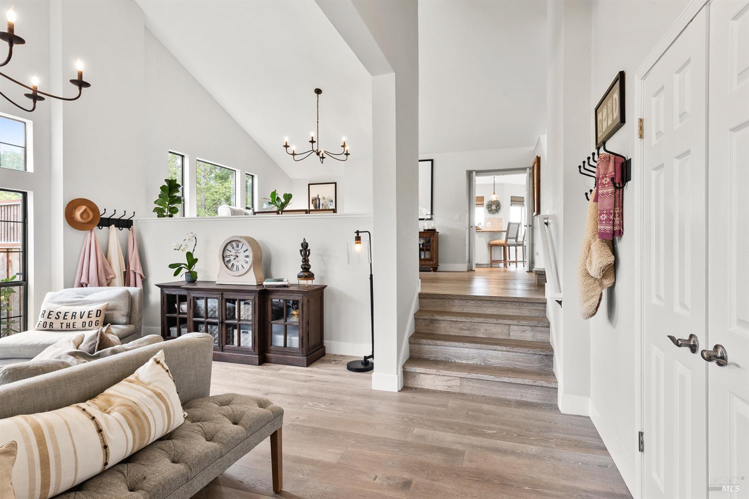 Detail Gallery Image 3 of 35 For 3 Windmill Pl, Novato,  CA 94945 - 4 Beds | 3 Baths