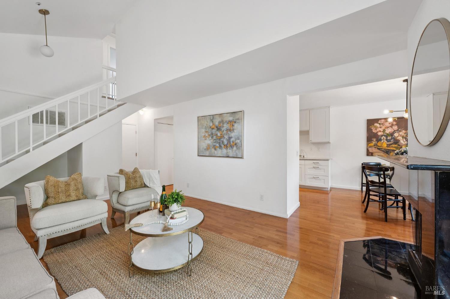 Detail Gallery Image 7 of 29 For 5 Briarwood Ct, Novato,  CA 94947 - 3 Beds | 2/1 Baths