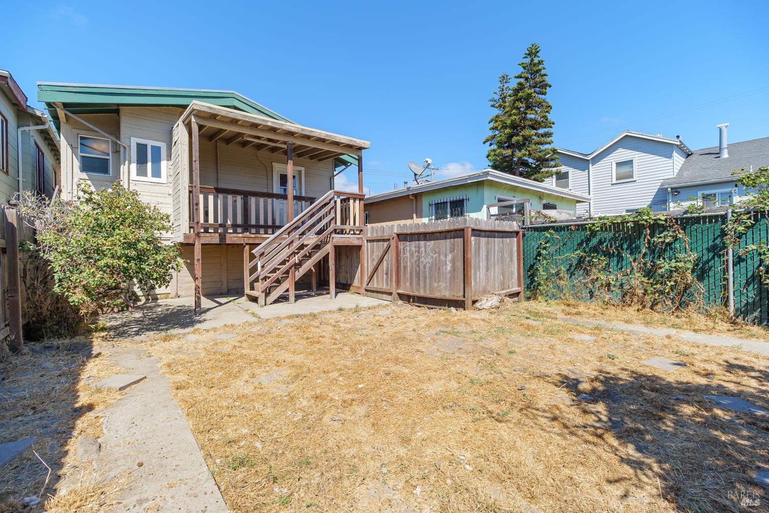 Detail Gallery Image 17 of 19 For 1222 Chanslor Ave, Richmond,  CA 94801 - 2 Beds | 1 Baths