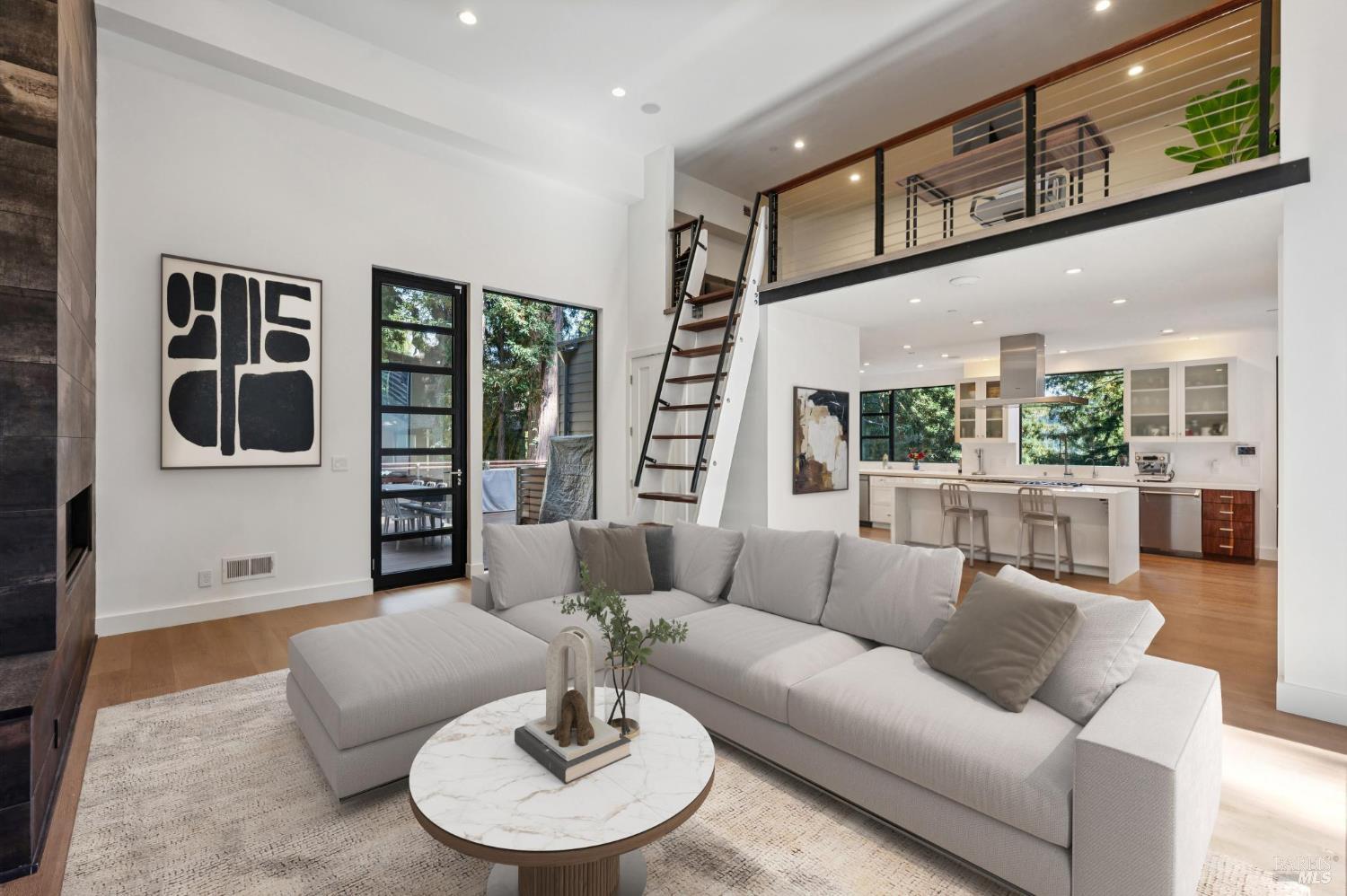 Detail Gallery Image 5 of 29 For 290 Edgewood Ave, Mill Valley,  CA 94941 - 4 Beds | 3/1 Baths