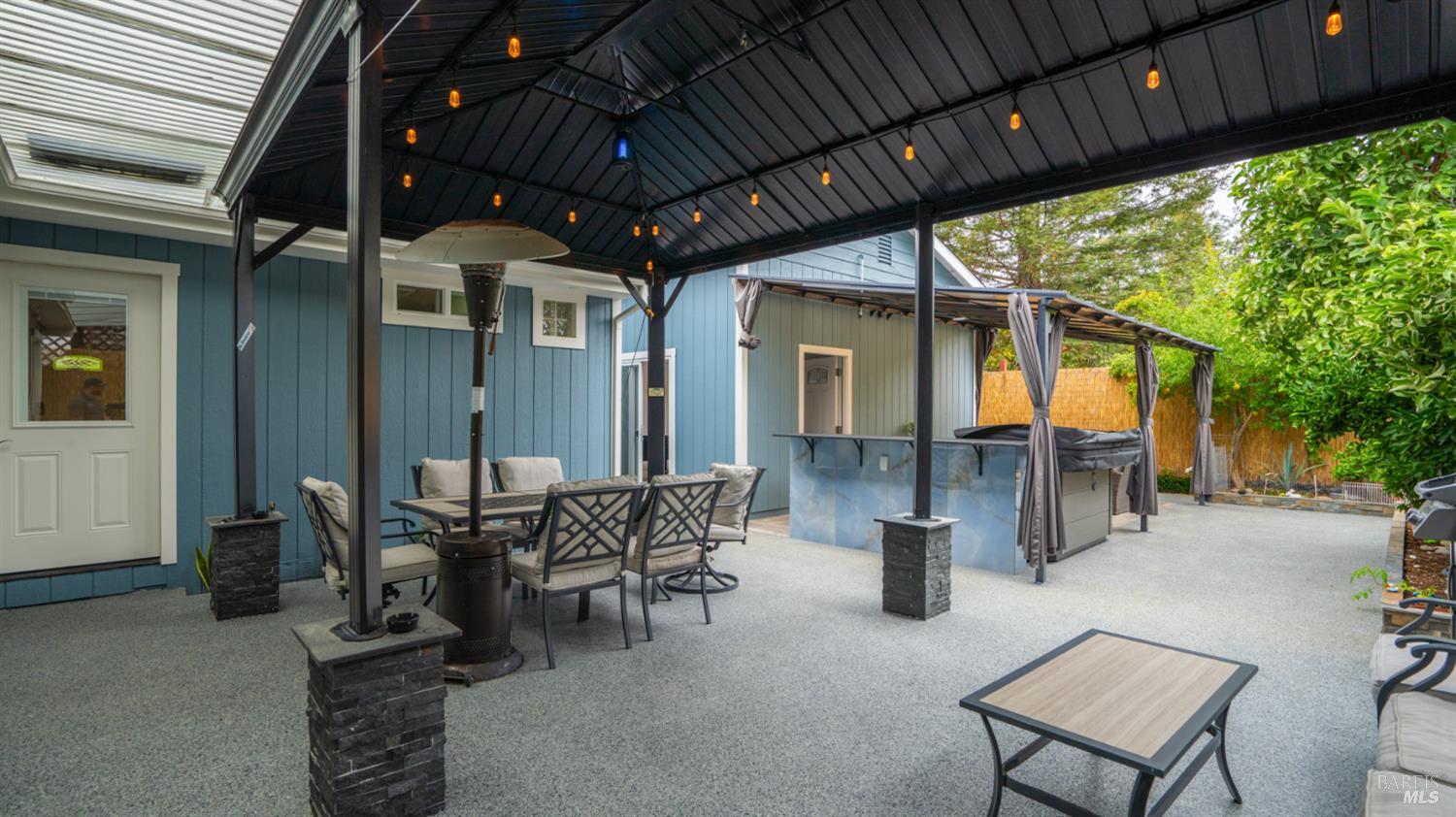 Detail Gallery Image 18 of 26 For 8602 Alden Ln, Windsor,  CA 95492 - 3 Beds | 2/1 Baths