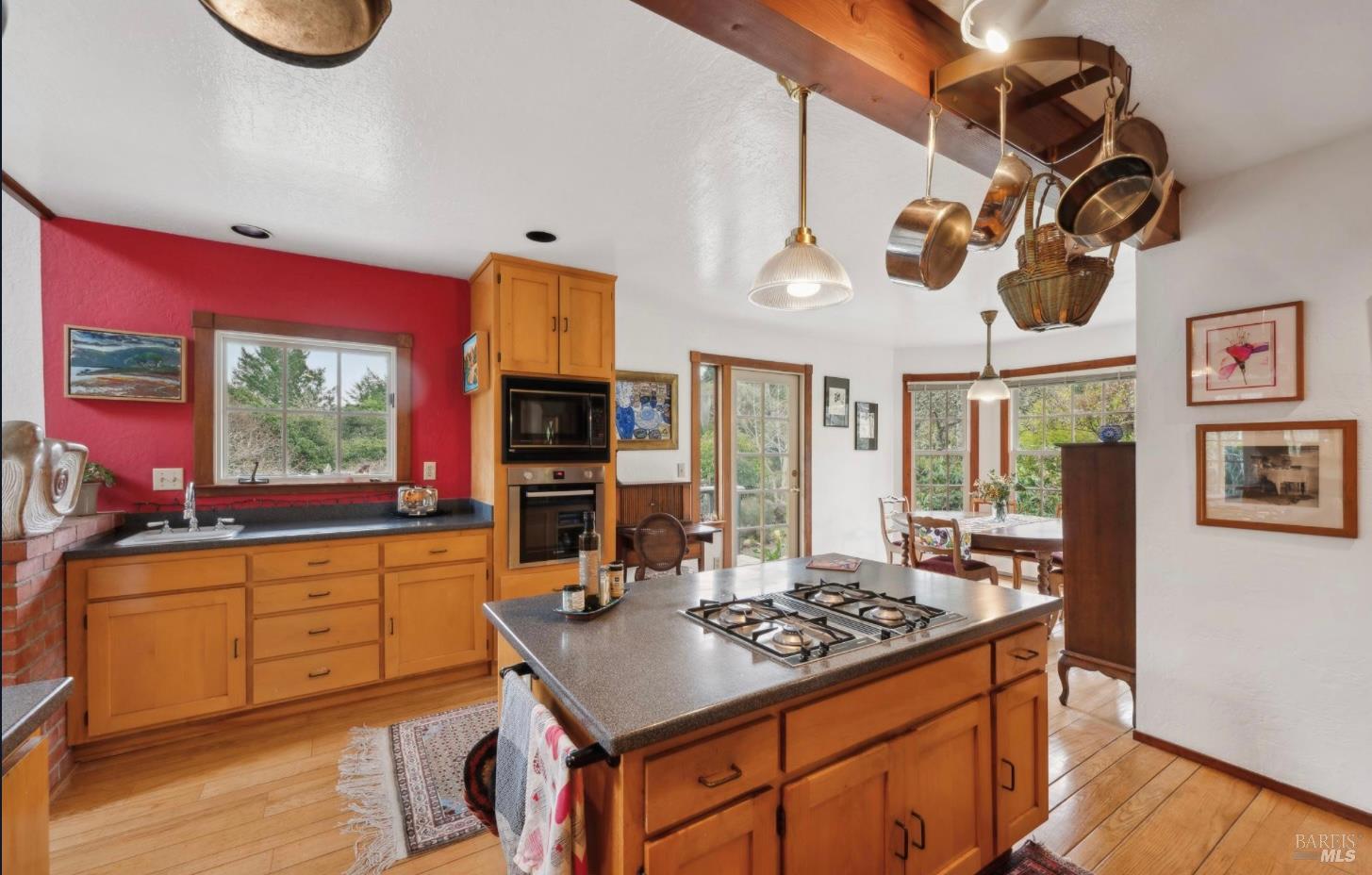 Detail Gallery Image 9 of 58 For 1369 Tilton Rd, Sebastopol,  CA 95472 - 2 Beds | 1 Baths