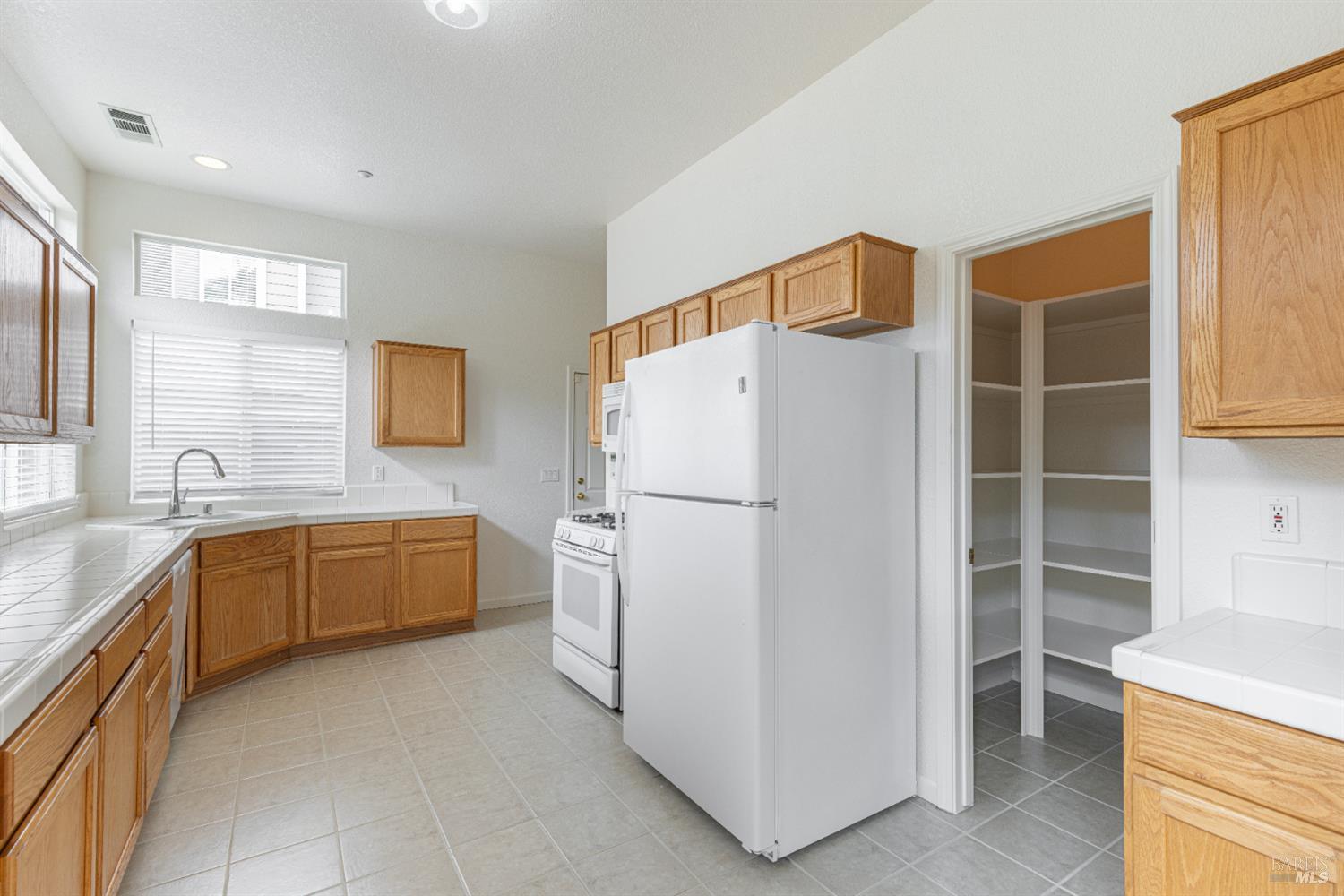 Detail Gallery Image 11 of 32 For 201 Spur Ridge Ln, Healdsburg,  CA 95448 - 3 Beds | 2 Baths