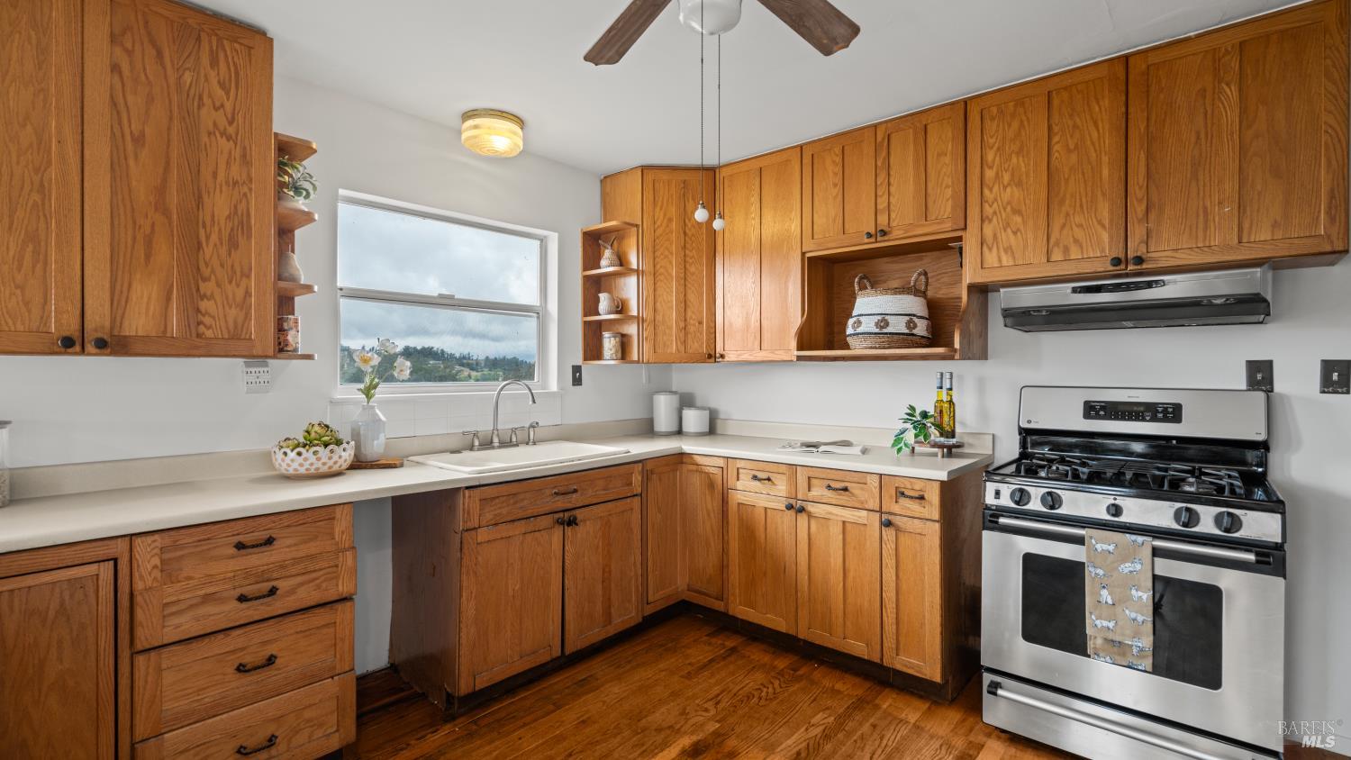 Detail Gallery Image 15 of 63 For 4385 Bodega Ave, Petaluma,  CA 94952 - 2 Beds | 1 Baths
