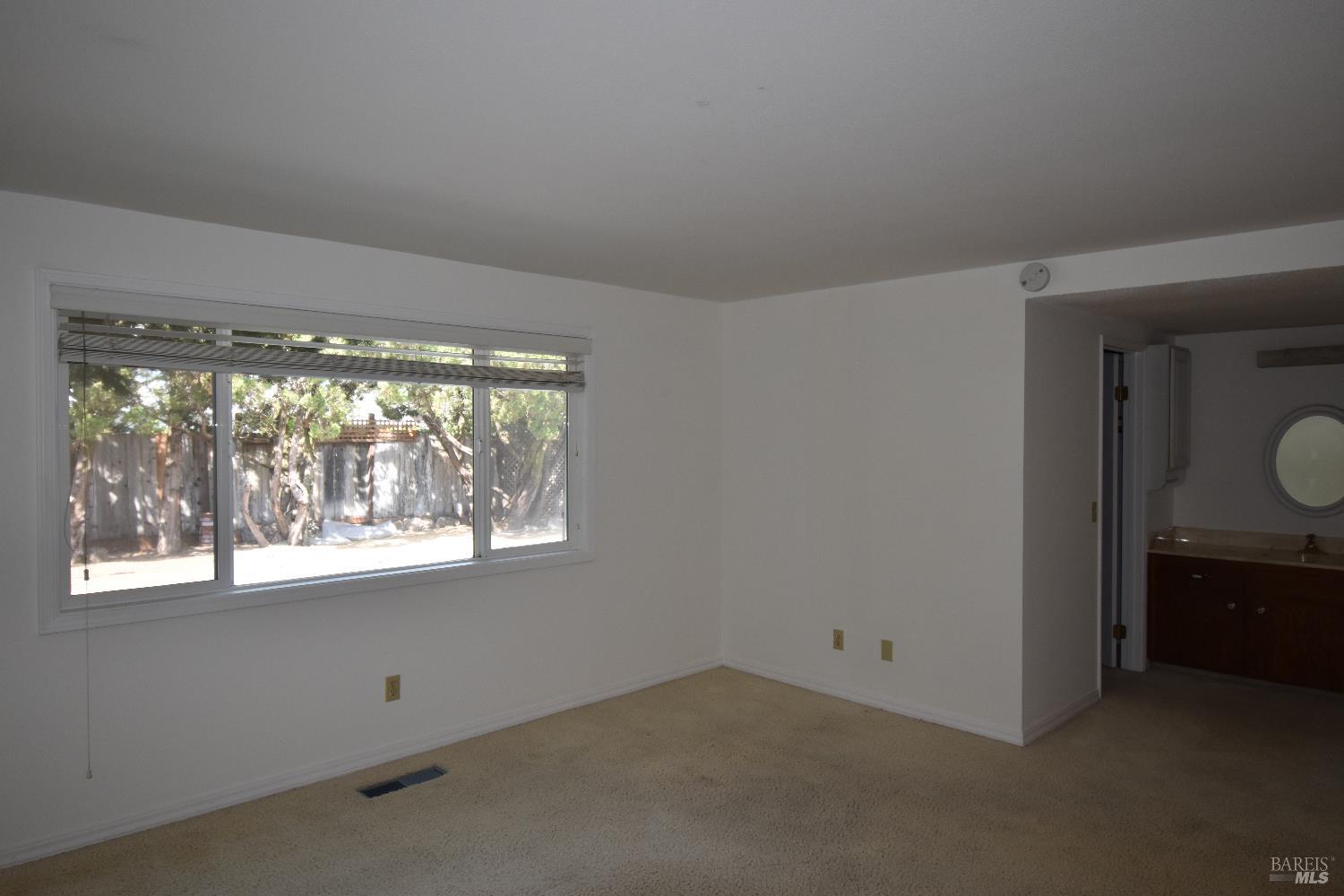 Detail Gallery Image 25 of 30 For 6061 Della Ct, Rohnert Park,  CA 94928 - 3 Beds | 2 Baths