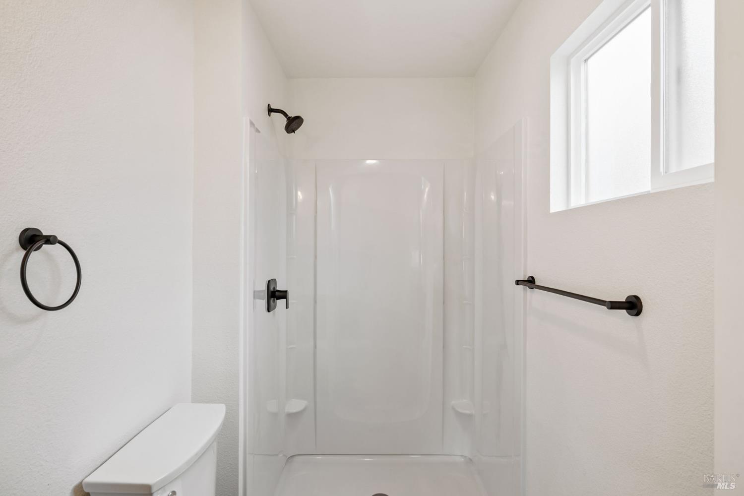 Detail Gallery Image 38 of 55 For 7402 Circle Dr, Rohnert Park,  CA 94928 - 3 Beds | 2 Baths
