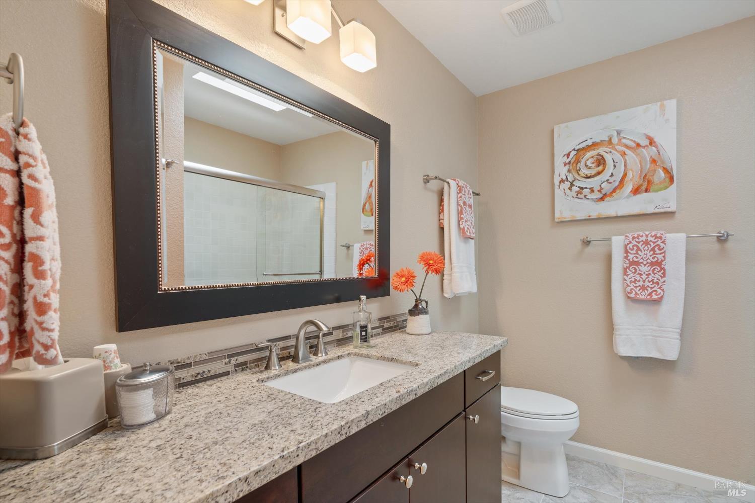 Detail Gallery Image 13 of 30 For 426 Secretariat Ct, Santa Rosa,  CA 95401 - 4 Beds | 2/1 Baths