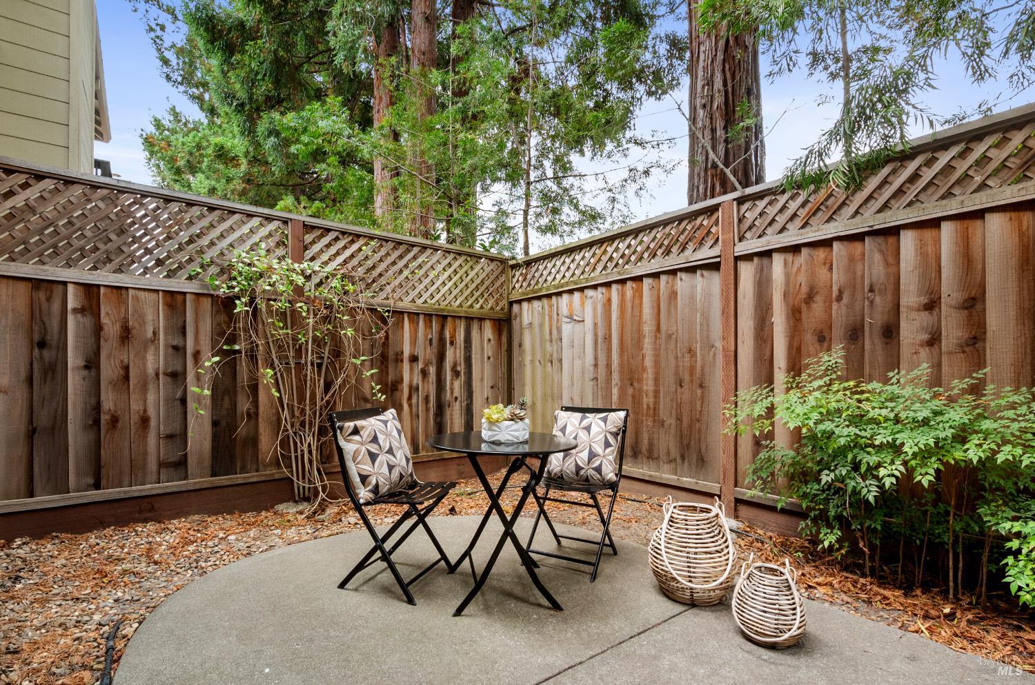 Detail Gallery Image 30 of 33 For 3202 Villa Ln, Napa,  CA 94558 - 2 Beds | 2/1 Baths
