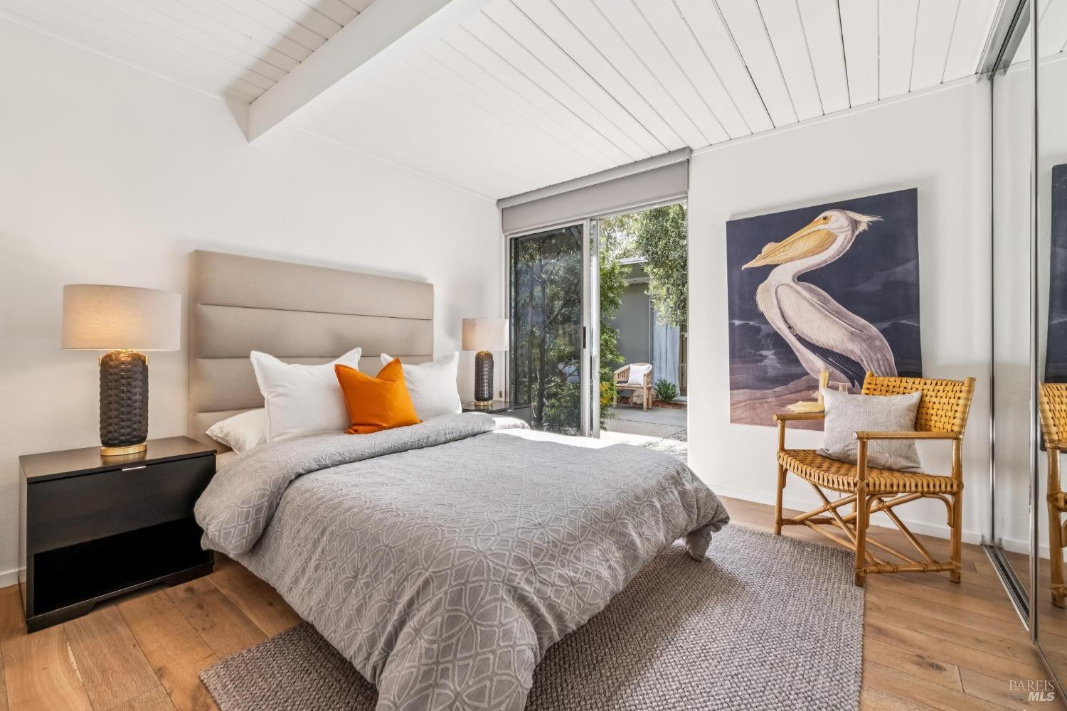 Detail Gallery Image 35 of 61 For 100 Mount Lyell Dr, San Rafael,  CA 94903 - 5 Beds | 2 Baths