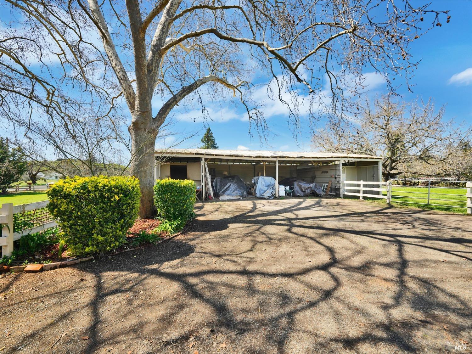 Detail Gallery Image 10 of 52 For 2060 Hagen Rd, Napa,  CA 94558 - 3 Beds | 2 Baths