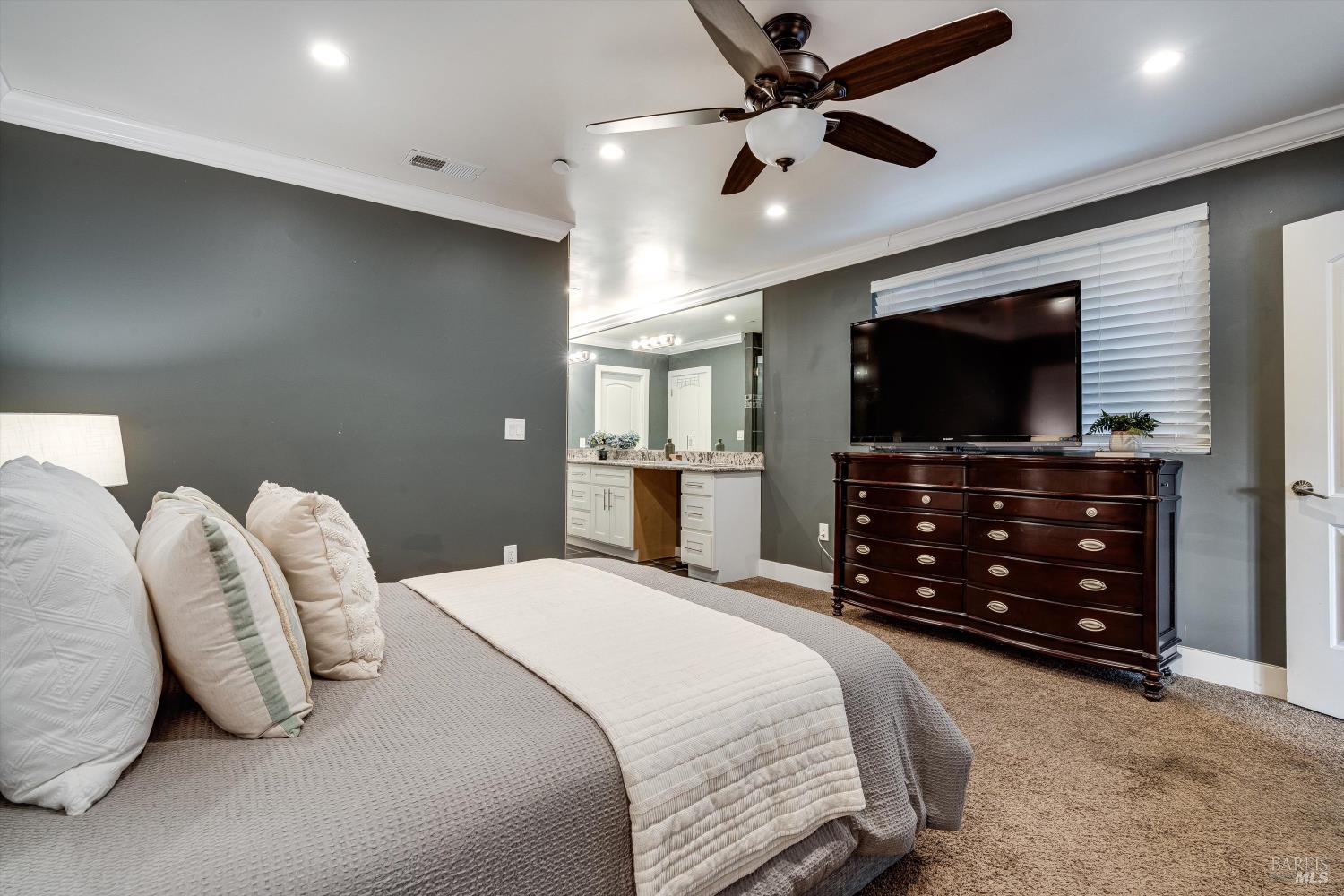 Detail Gallery Image 31 of 56 For 15 Julian Ave, Napa,  CA 94559 - 4 Beds | 2 Baths