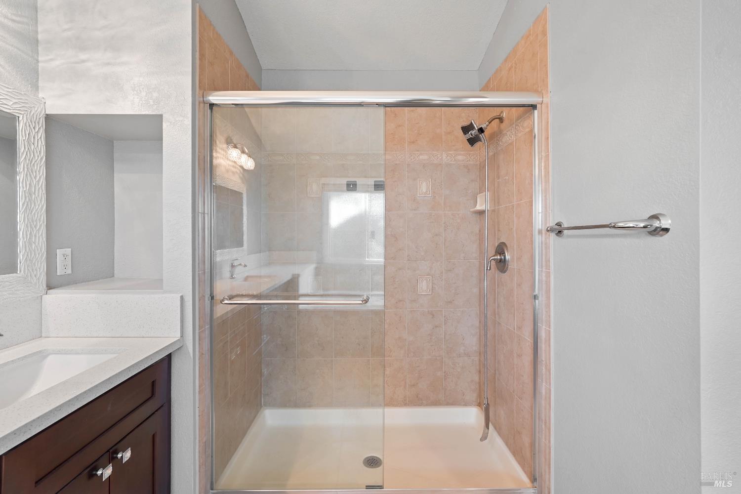 Detail Gallery Image 48 of 59 For 606 Roscommon Pl, Vacaville,  CA 95688 - 3 Beds | 2/1 Baths