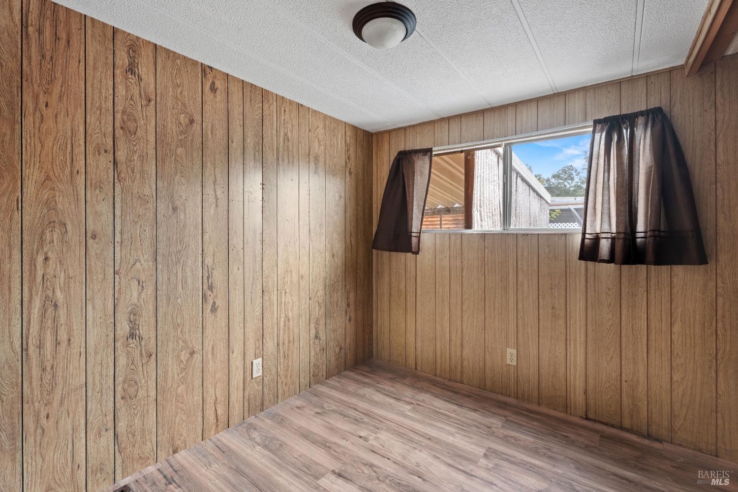 Detail Gallery Image 8 of 15 For 4801 N State St 48, Ukiah,  CA 95482 - 2 Beds | 1 Baths