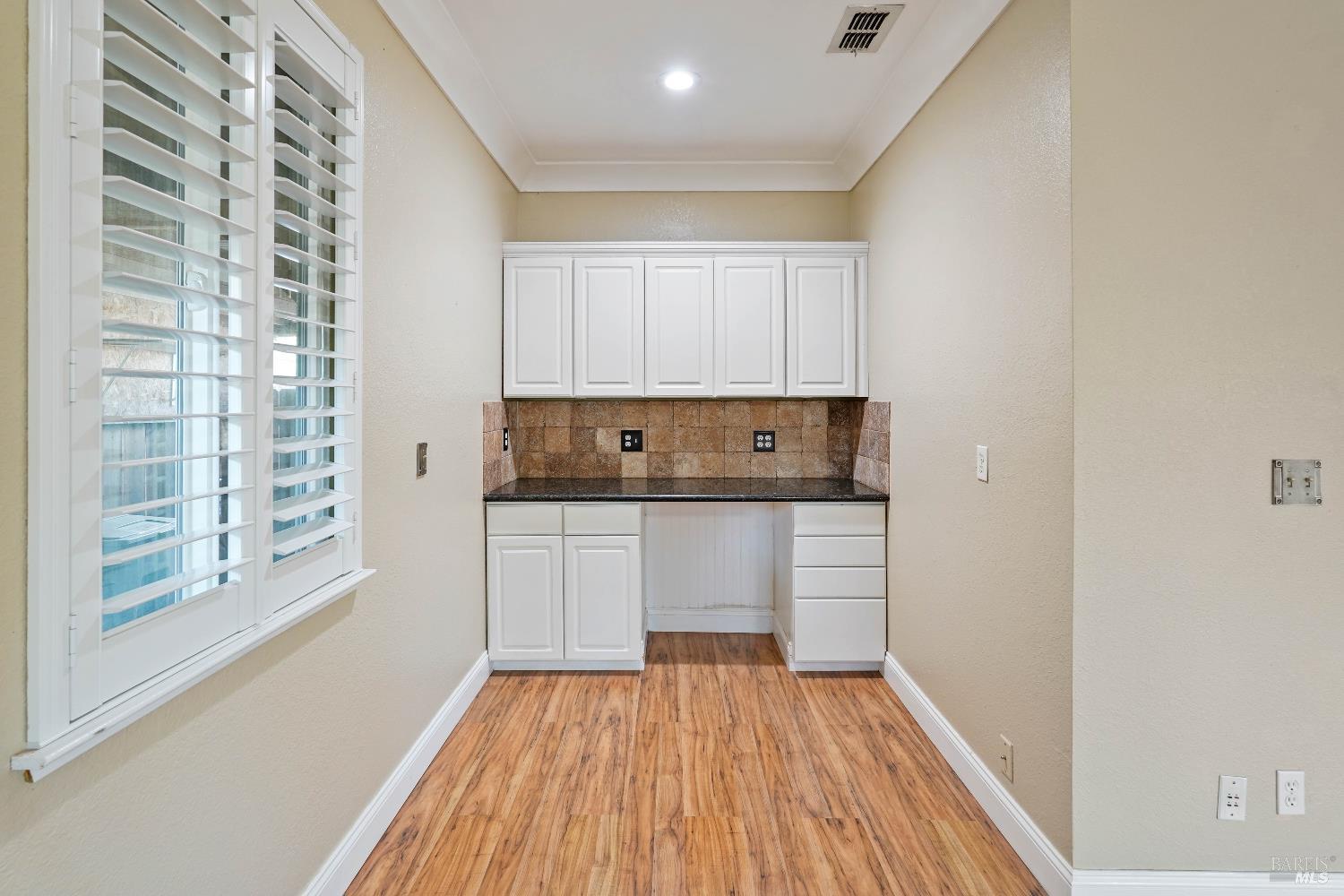 Detail Gallery Image 26 of 59 For 606 Roscommon Pl, Vacaville,  CA 95688 - 3 Beds | 2/1 Baths