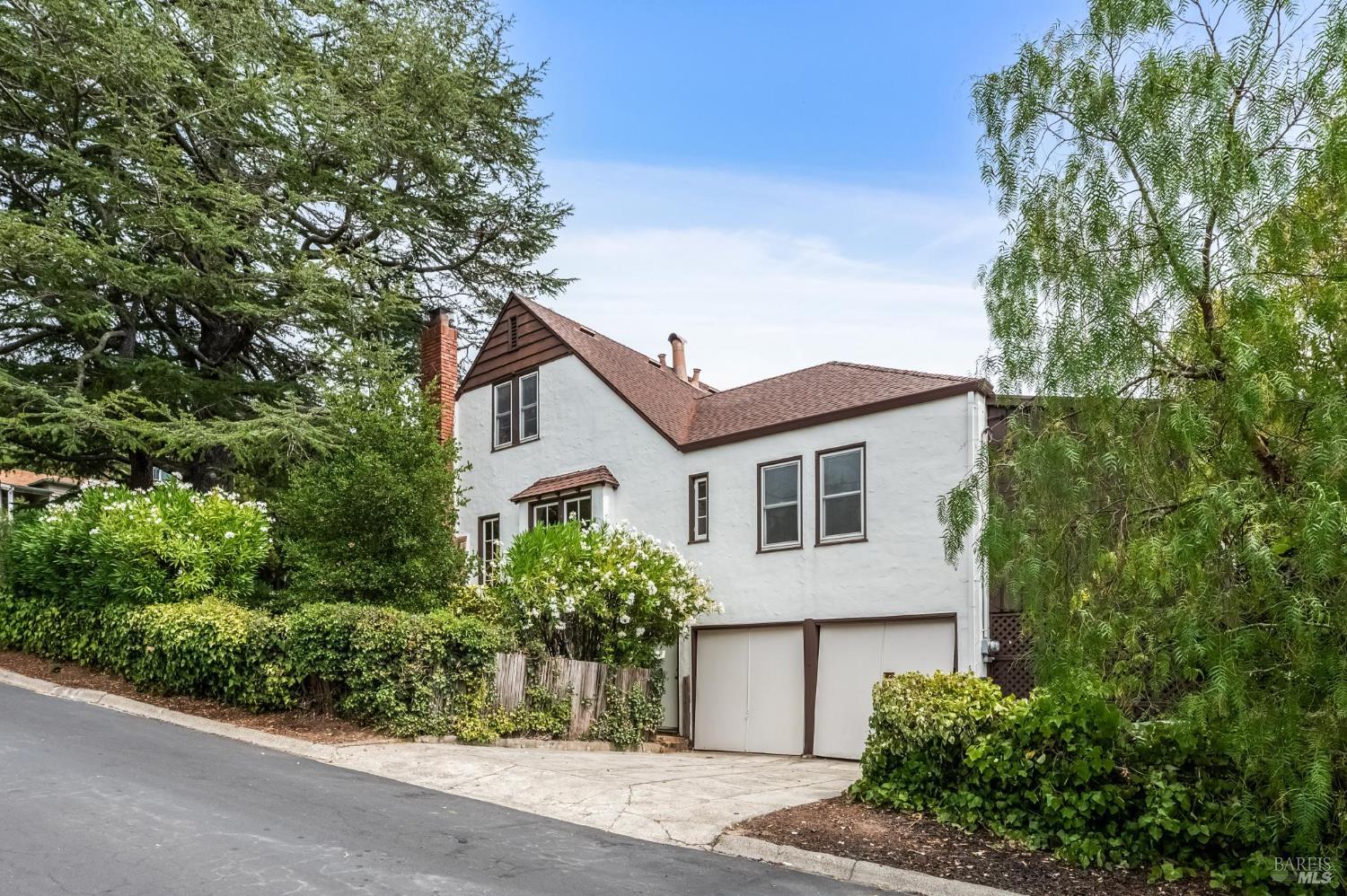 Detail Gallery Image 27 of 68 For 37 Rutherford Ave, San Anselmo,  CA 94960 - 4 Beds | 2 Baths