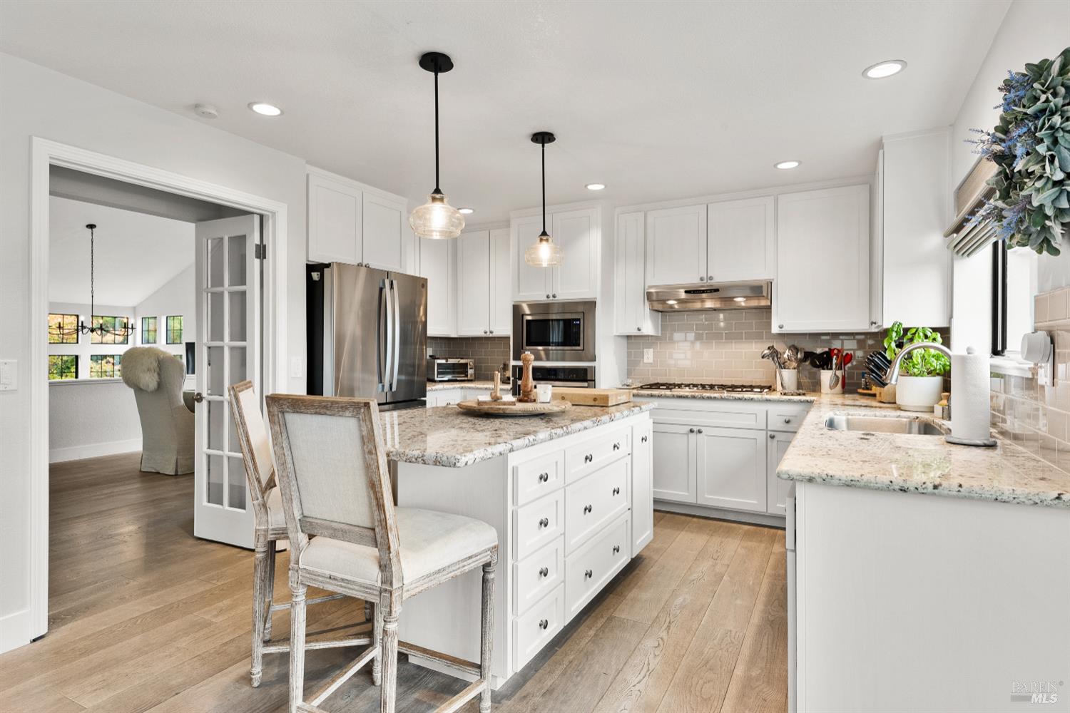 Detail Gallery Image 6 of 35 For 3 Windmill Pl, Novato,  CA 94945 - 4 Beds | 3 Baths