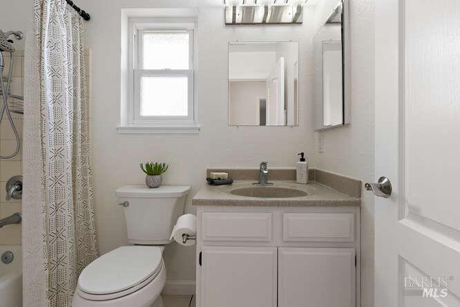 Detail Gallery Image 22 of 33 For 130 Flying Cloud Ct, Vallejo,  CA 94591 - 4 Beds | 3 Baths