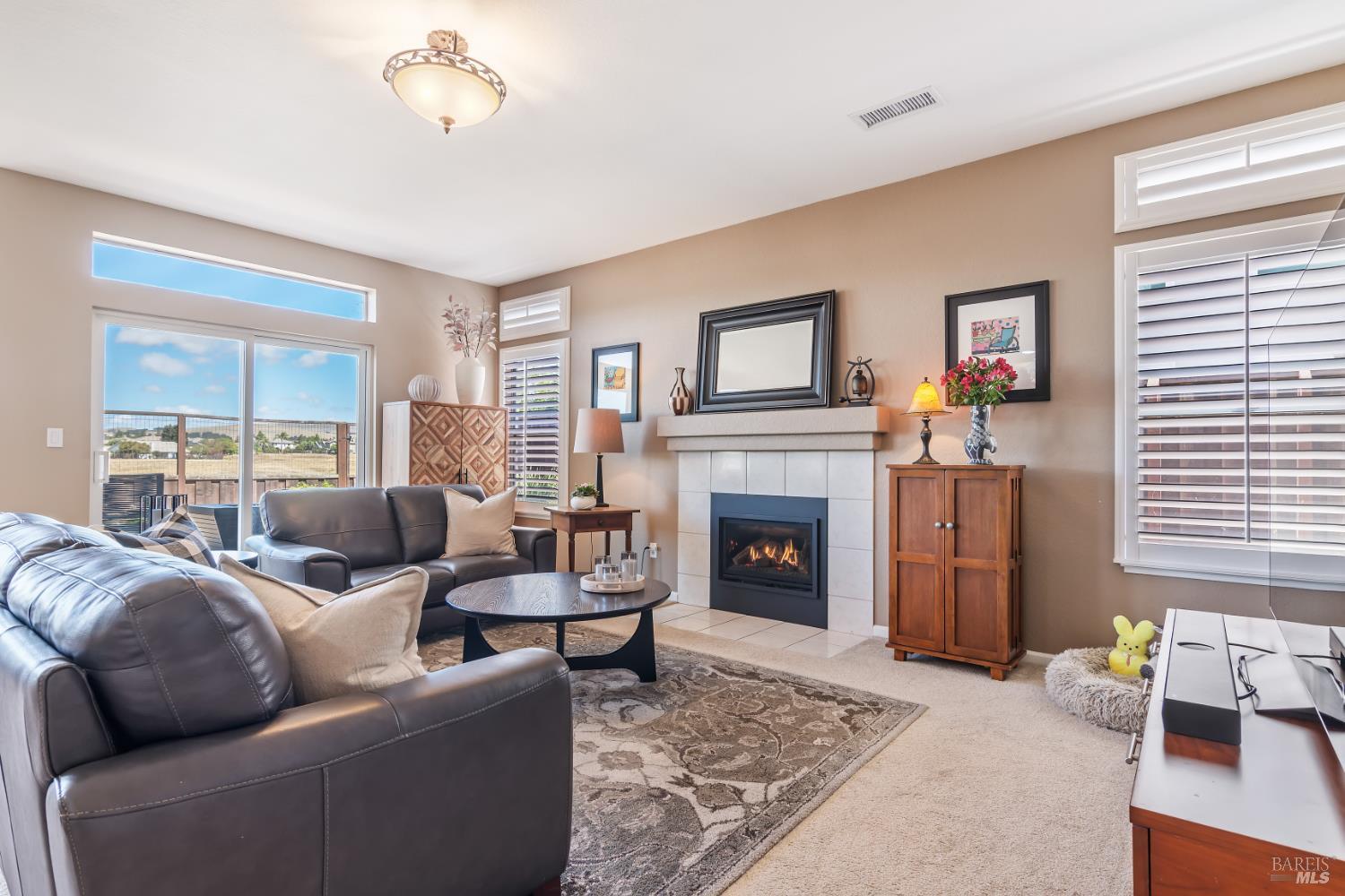 Detail Gallery Image 17 of 65 For 483 Panorama Dr, Benicia,  CA 94510 - 5 Beds | 3 Baths