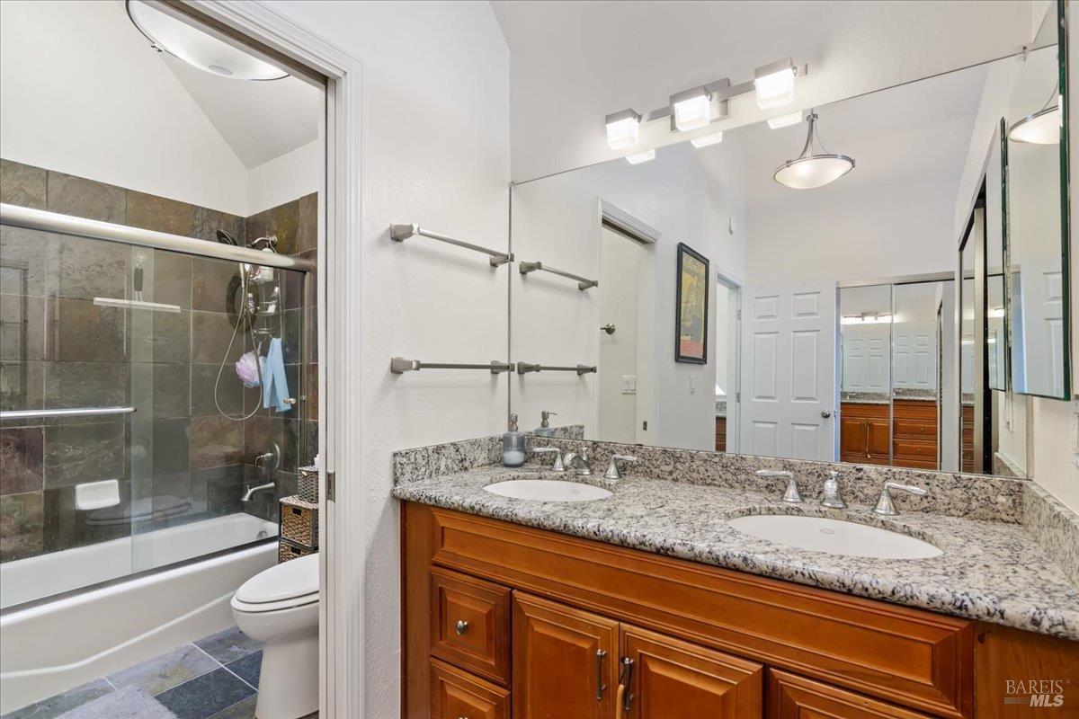 Detail Gallery Image 21 of 30 For 397 E 2nd St, Benicia,  CA 94510 - 3 Beds | 2/1 Baths
