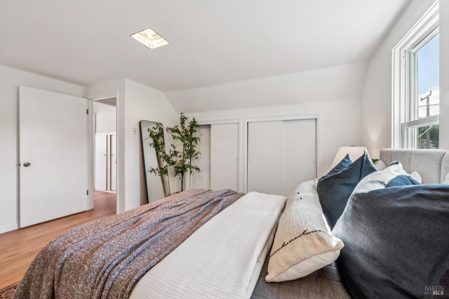 Detail Gallery Image 49 of 68 For 37 Rutherford Ave, San Anselmo,  CA 94960 - 4 Beds | 2 Baths