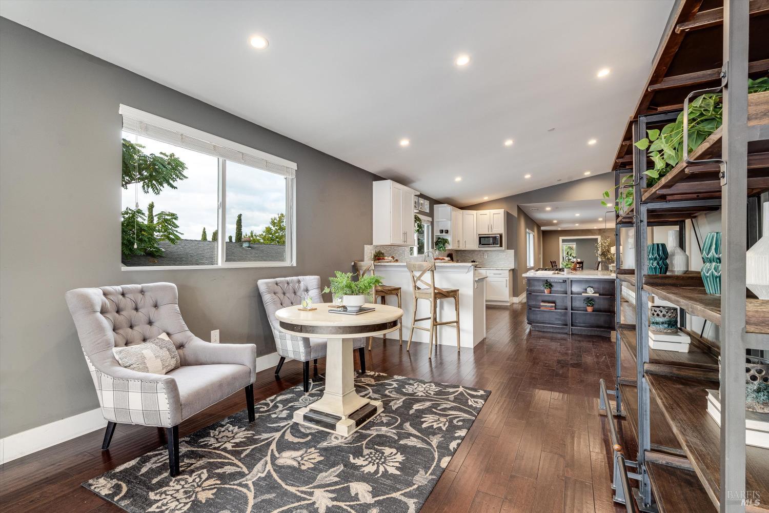 Detail Gallery Image 25 of 56 For 15 Julian Ave, Napa,  CA 94559 - 4 Beds | 2 Baths