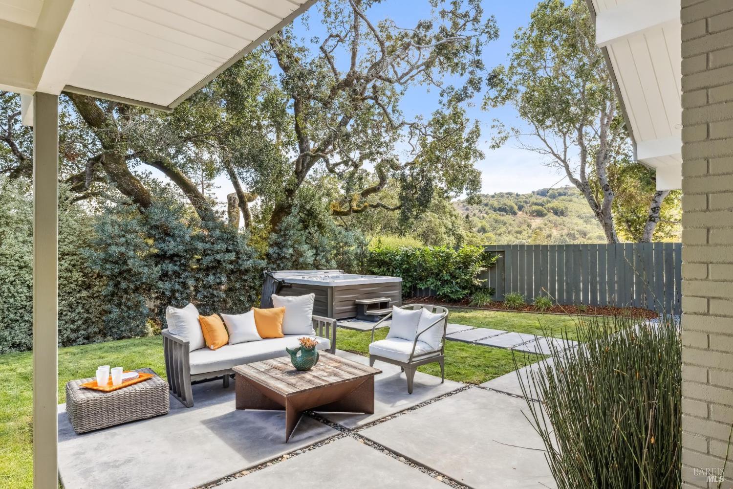 Detail Gallery Image 45 of 61 For 100 Mount Lyell Dr, San Rafael,  CA 94903 - 5 Beds | 2 Baths