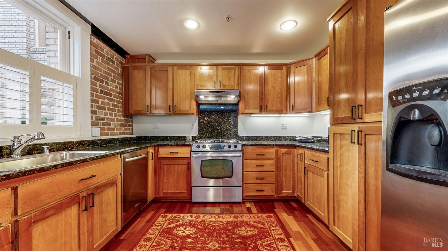 Detail Gallery Image 15 of 52 For 331 Keller St #11,  Petaluma,  CA 94952 - 2 Beds | 2/1 Baths
