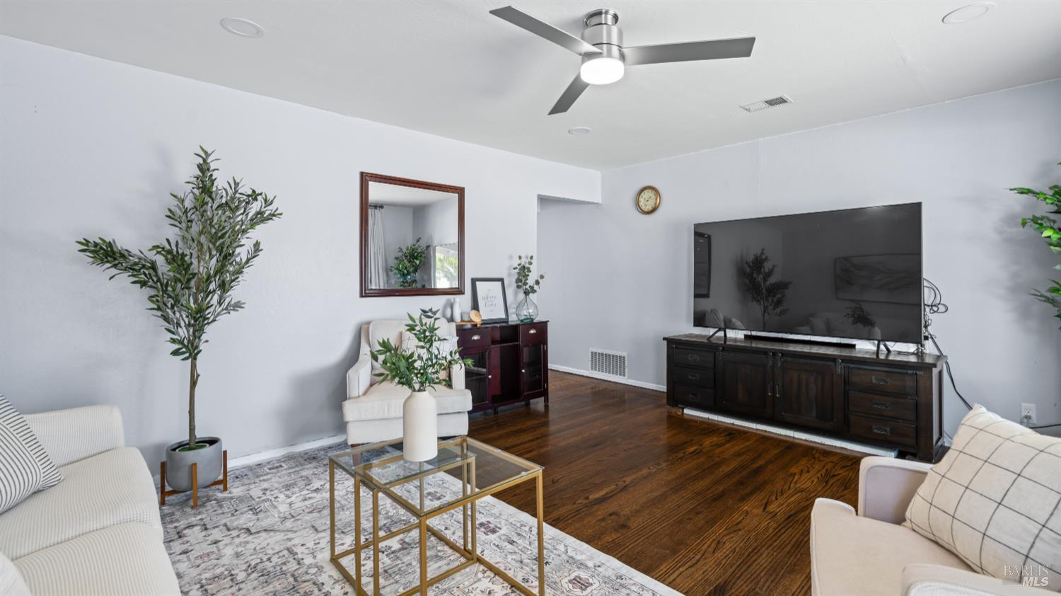 Detail Gallery Image 10 of 32 For 133 Patrick Ct, Vallejo,  CA 94591 - 3 Beds | 2 Baths