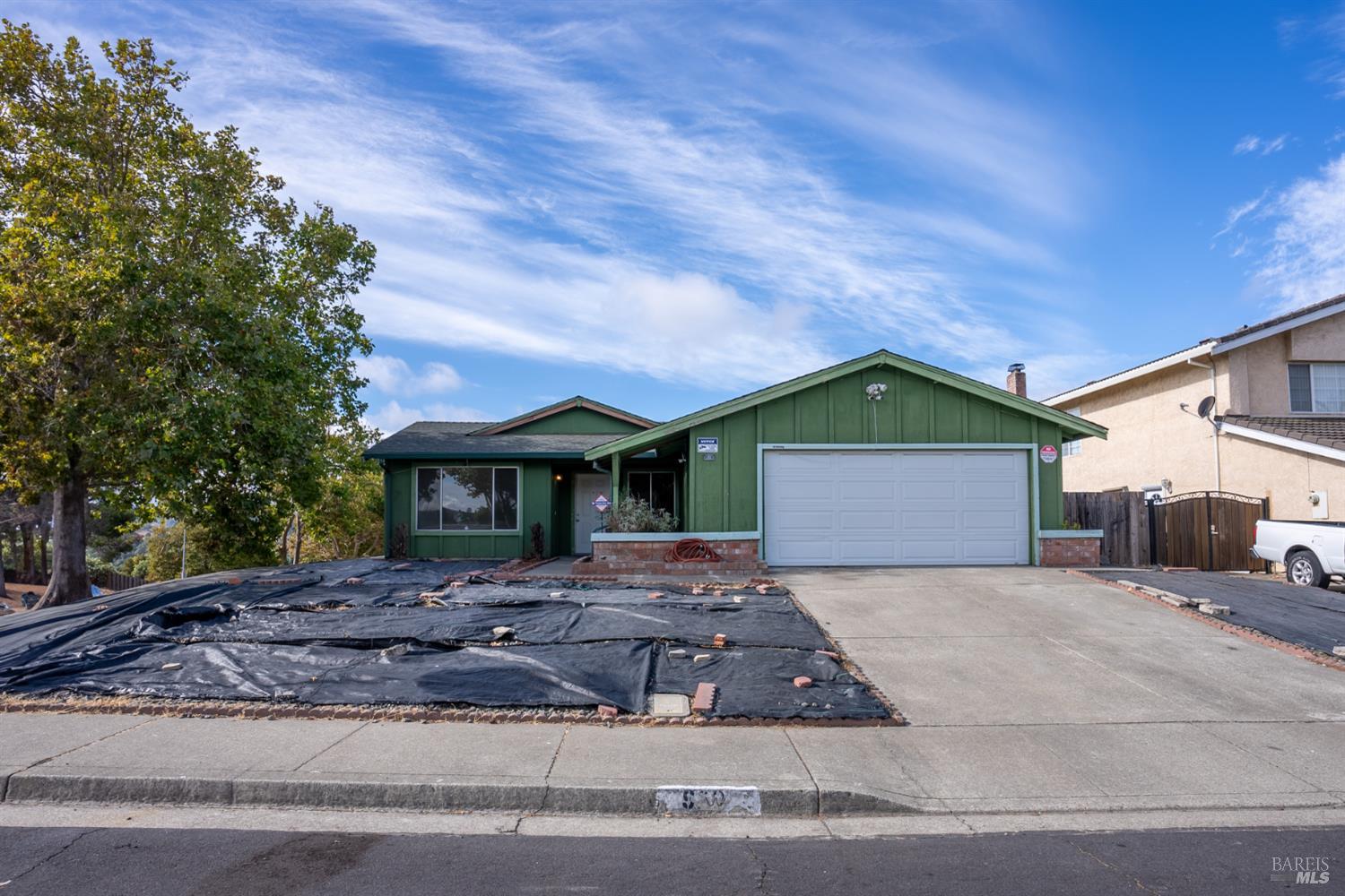 Detail Gallery Image 1 of 34 For 938 Sandy Cove Dr, Rodeo,  CA 94572 - 4 Beds | 2 Baths