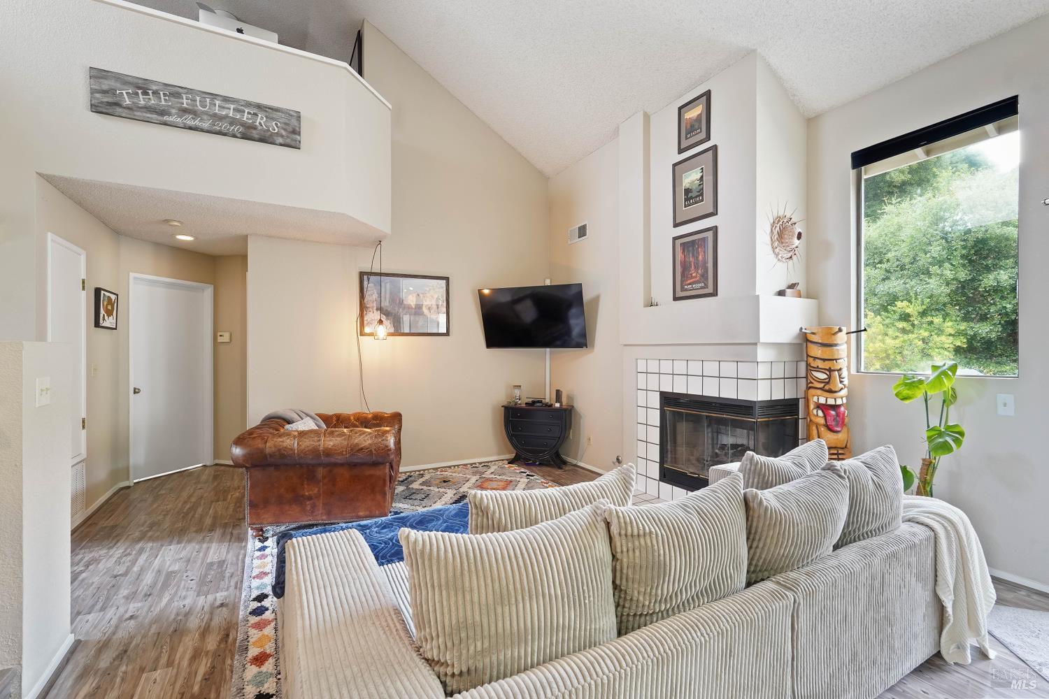 Detail Gallery Image 6 of 41 For 416 Lighthouse Ct, Hercules,  CA 94547 - 2 Beds | 2 Baths
