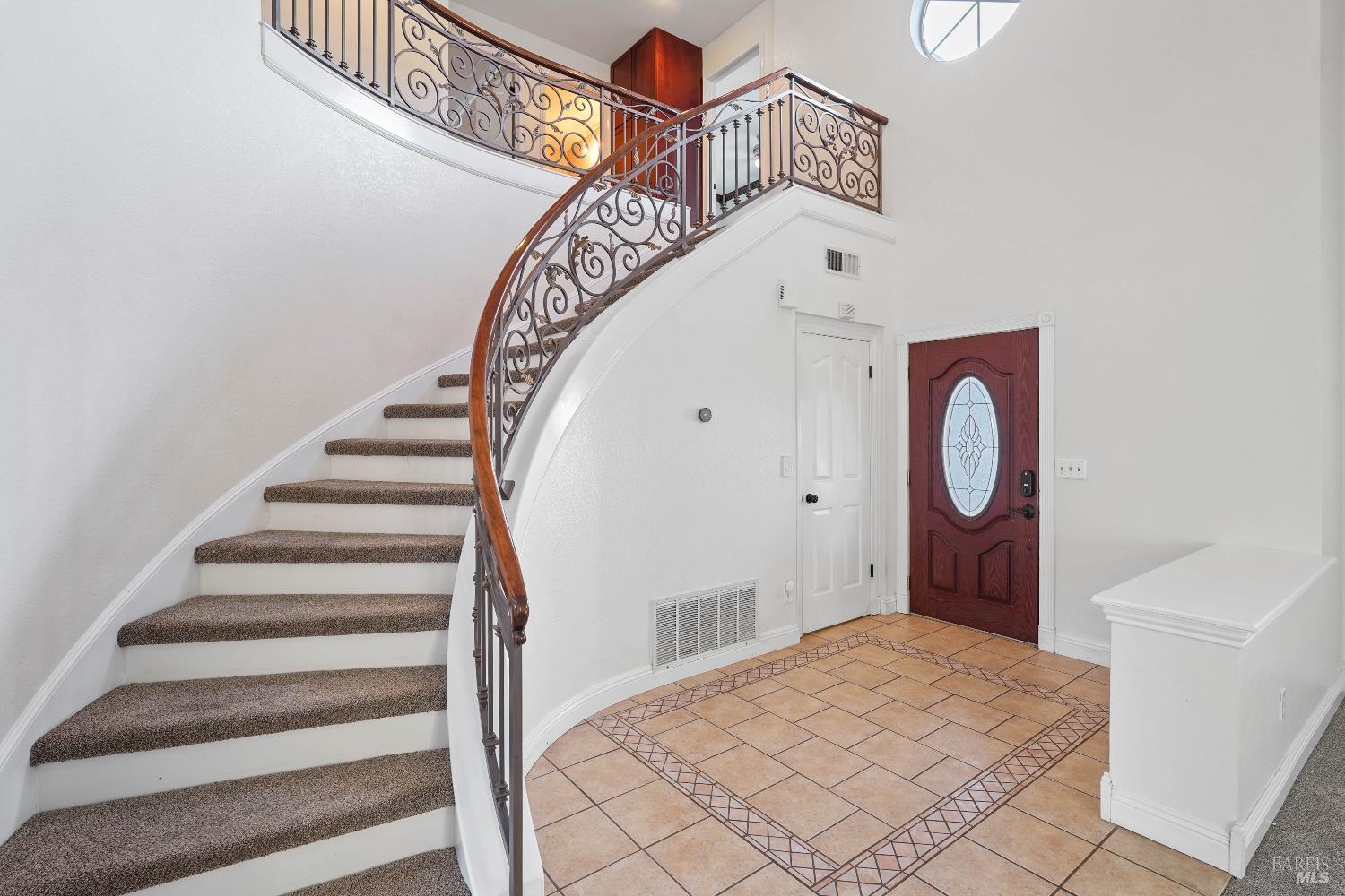 Detail Gallery Image 6 of 59 For 606 Roscommon Pl, Vacaville,  CA 95688 - 3 Beds | 2/1 Baths