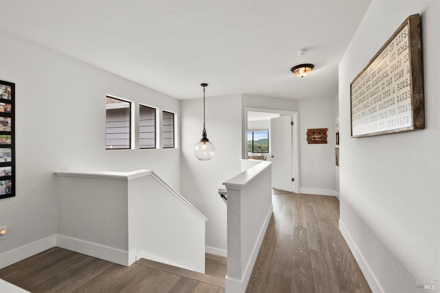 Detail Gallery Image 14 of 35 For 3 Windmill Pl, Novato,  CA 94945 - 4 Beds | 3 Baths