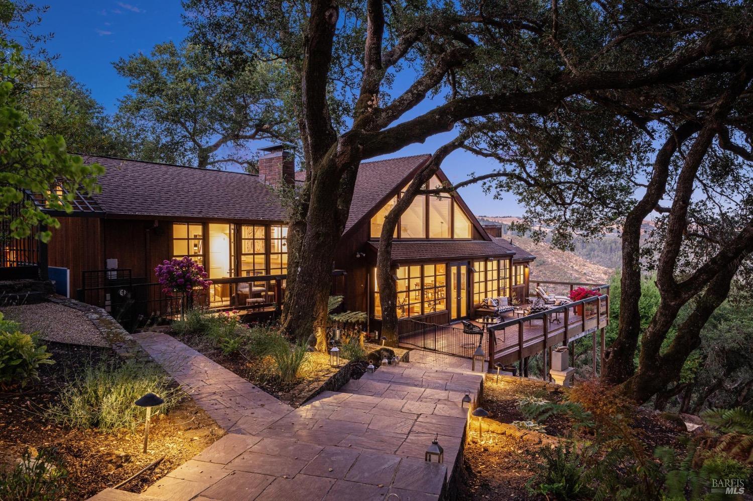 Detail Gallery Image 7 of 78 For 1090 Bart Rd, Sonoma,  CA 95476 - 3 Beds | 2/1 Baths