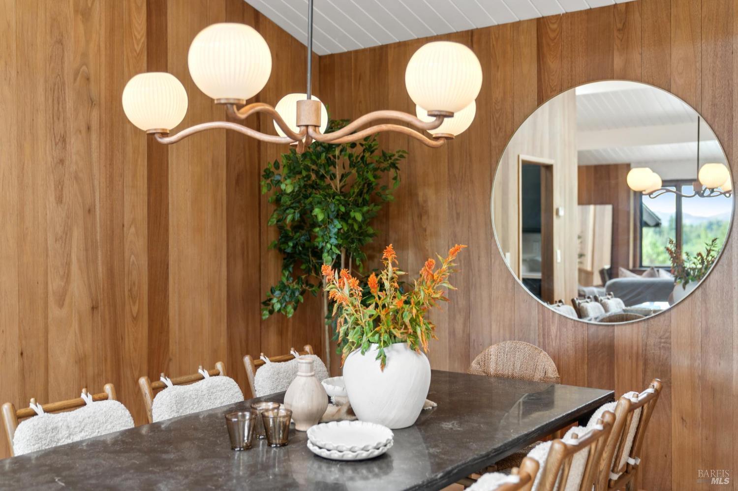 Detail Gallery Image 12 of 37 For 38 Glen Dr, Mill Valley,  CA 94941 - 4 Beds | 2 Baths