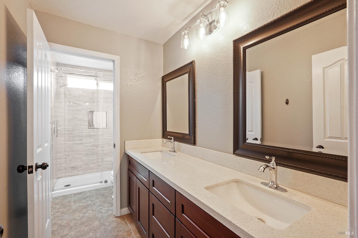 Detail Gallery Image 33 of 59 For 606 Roscommon Pl, Vacaville,  CA 95688 - 3 Beds | 2/1 Baths