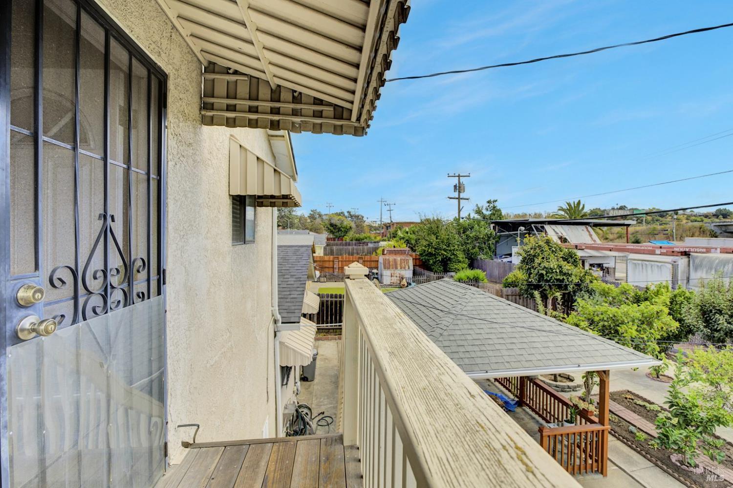Detail Gallery Image 35 of 56 For 129 Violet Dr, Vallejo,  CA 94589 - 6 Beds | 4 Baths