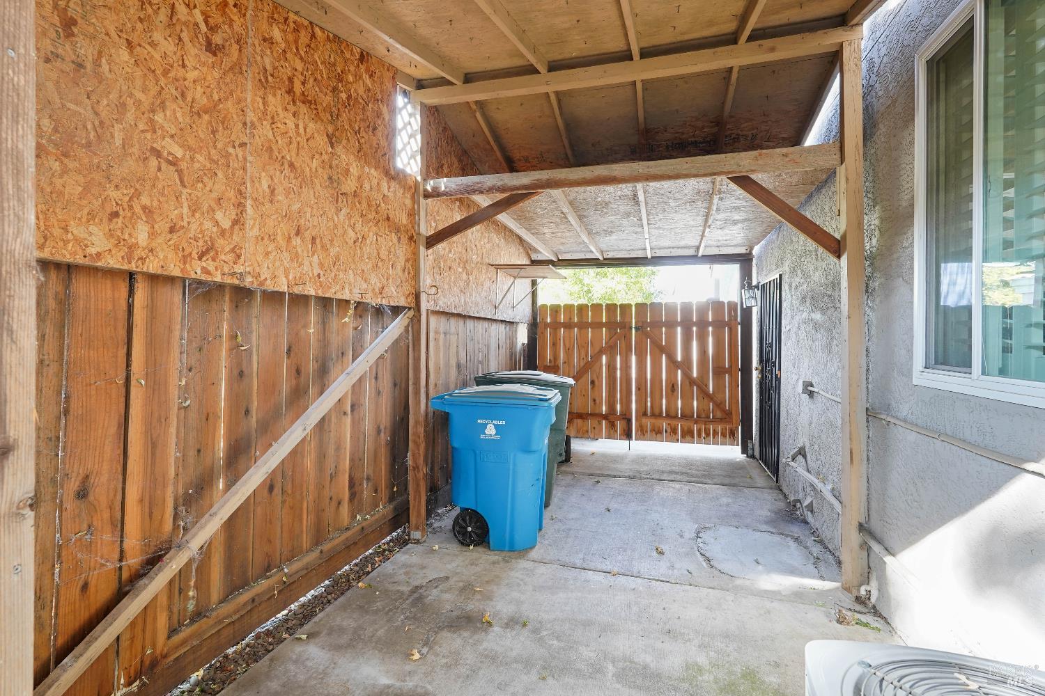 Detail Gallery Image 56 of 59 For 606 Roscommon Pl, Vacaville,  CA 95688 - 3 Beds | 2/1 Baths