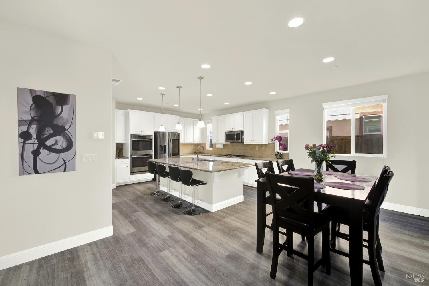 Detail Gallery Image 31 of 82 For 2437 Sanders Ln, Fairfield,  CA 94533 - 5 Beds | 4 Baths