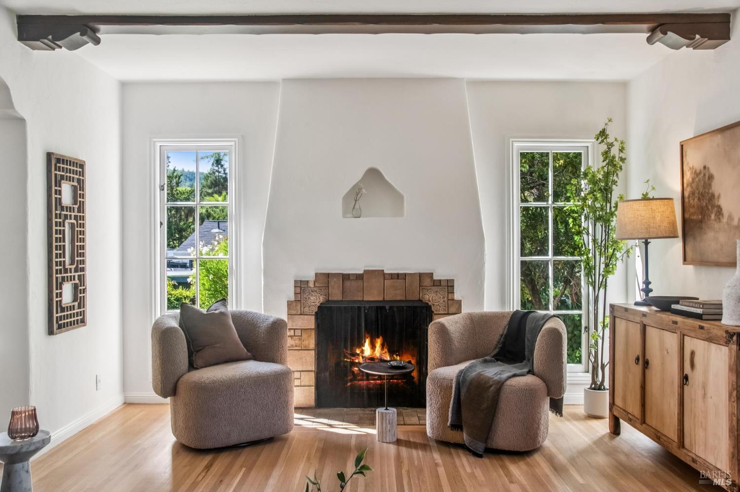 Detail Gallery Image 3 of 68 For 37 Rutherford Ave, San Anselmo,  CA 94960 - 4 Beds | 2 Baths