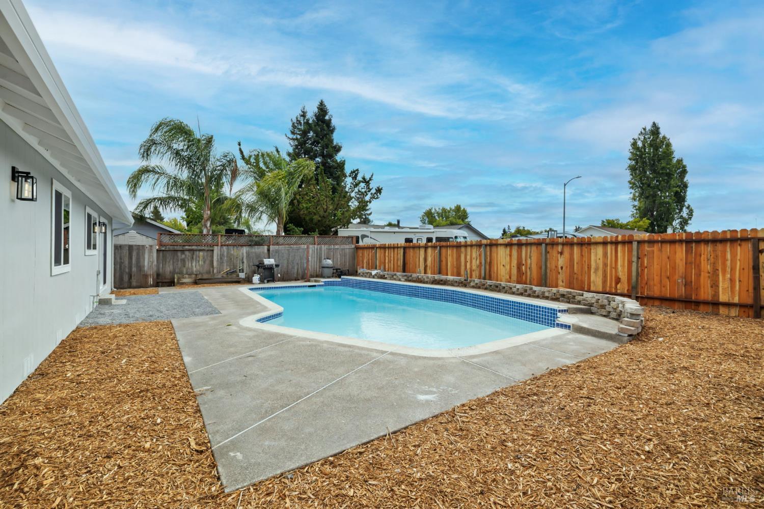 Detail Gallery Image 51 of 55 For 7402 Circle Dr, Rohnert Park,  CA 94928 - 3 Beds | 2 Baths