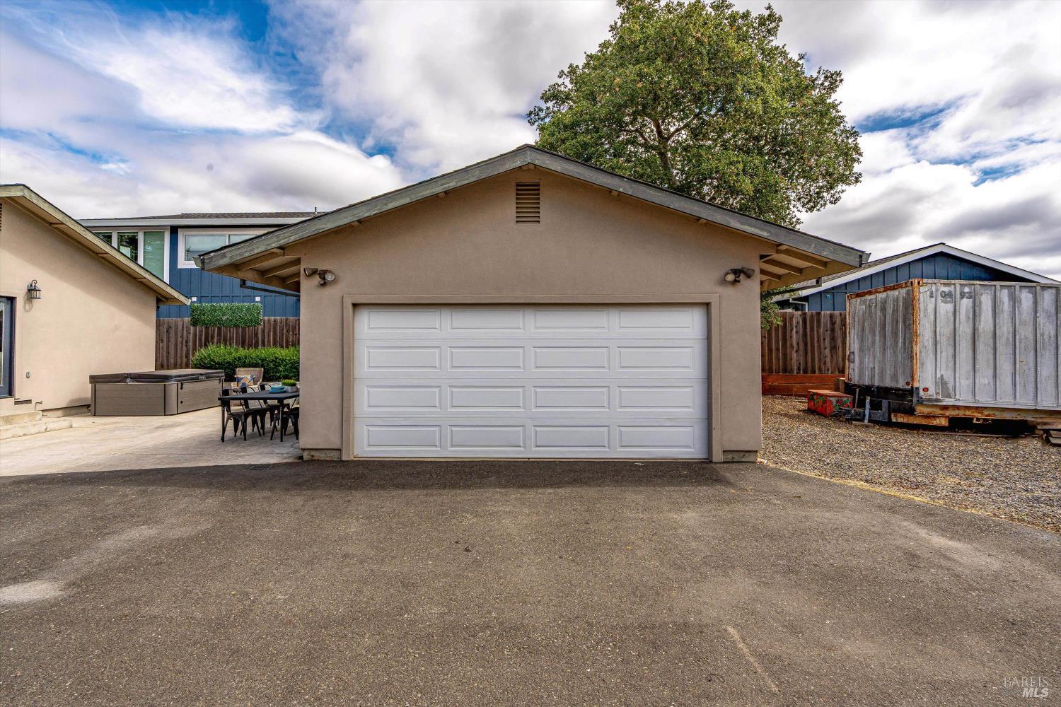 Detail Gallery Image 49 of 56 For 15 Julian Ave, Napa,  CA 94559 - 4 Beds | 2 Baths