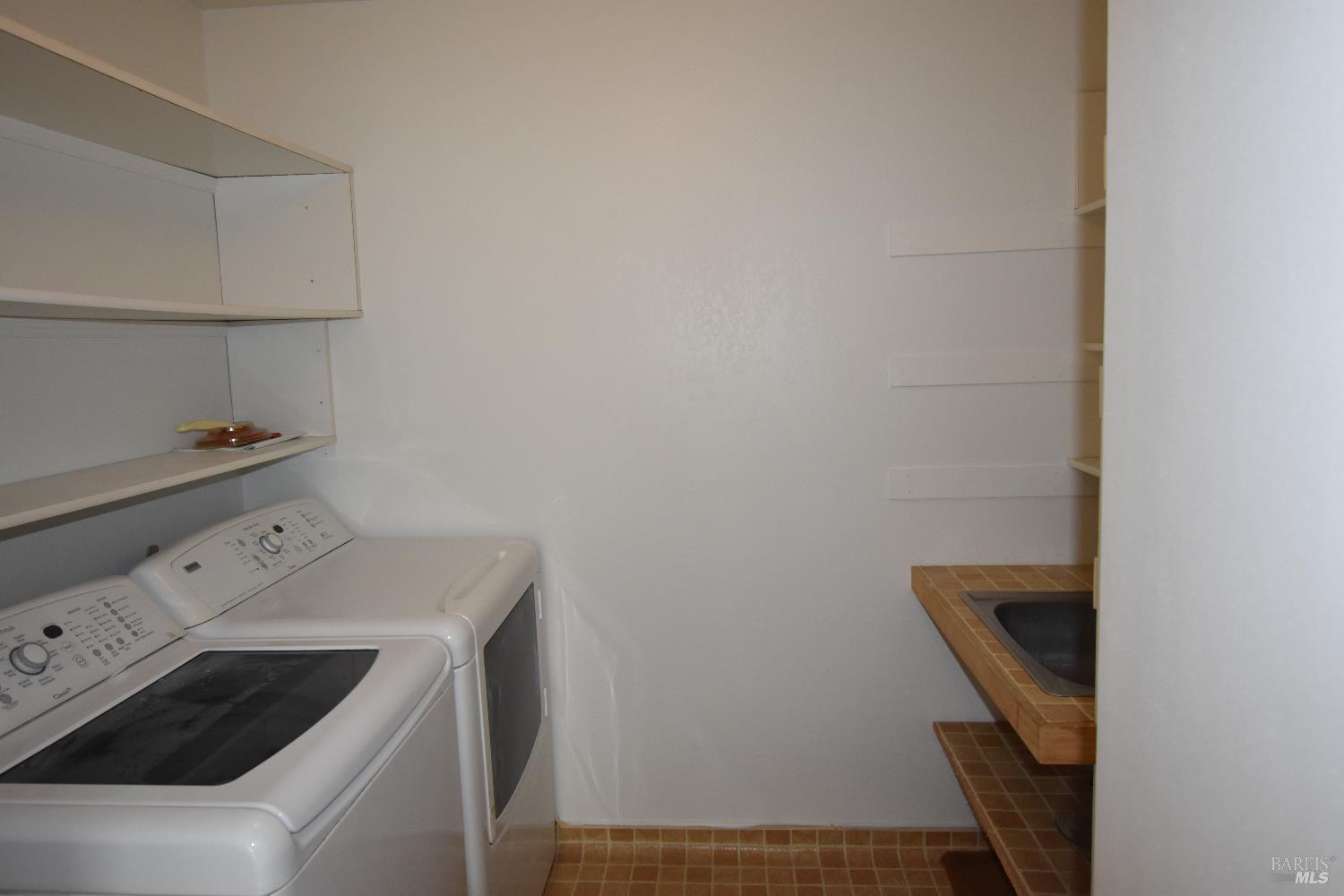 Detail Gallery Image 21 of 30 For 6061 Della Ct, Rohnert Park,  CA 94928 - 3 Beds | 2 Baths