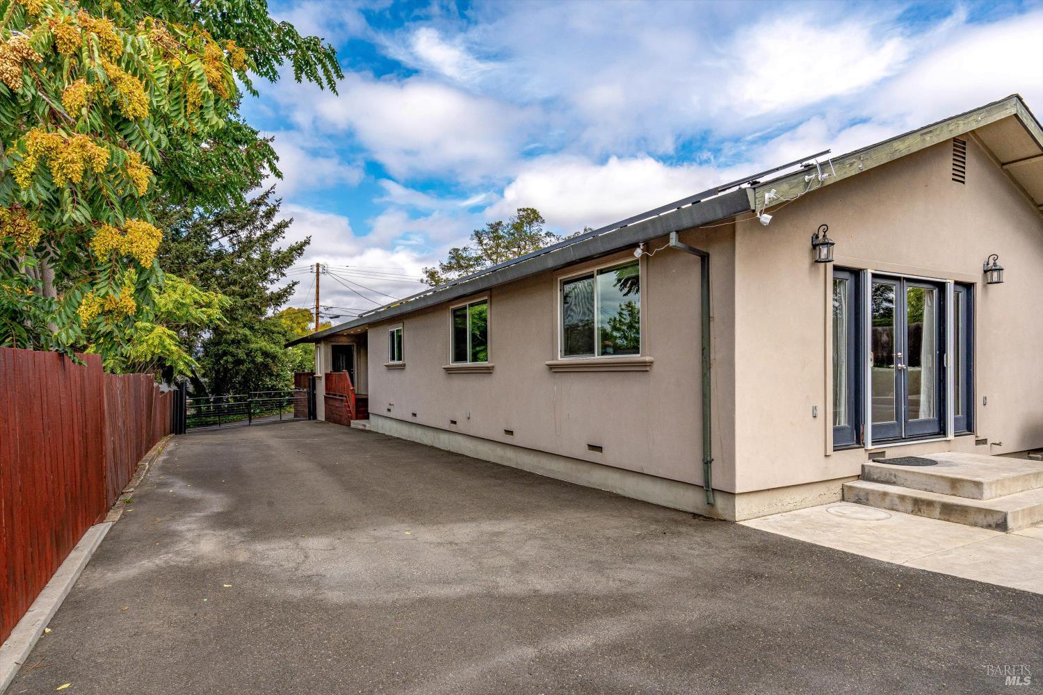 Detail Gallery Image 46 of 56 For 15 Julian Ave, Napa,  CA 94559 - 4 Beds | 2 Baths