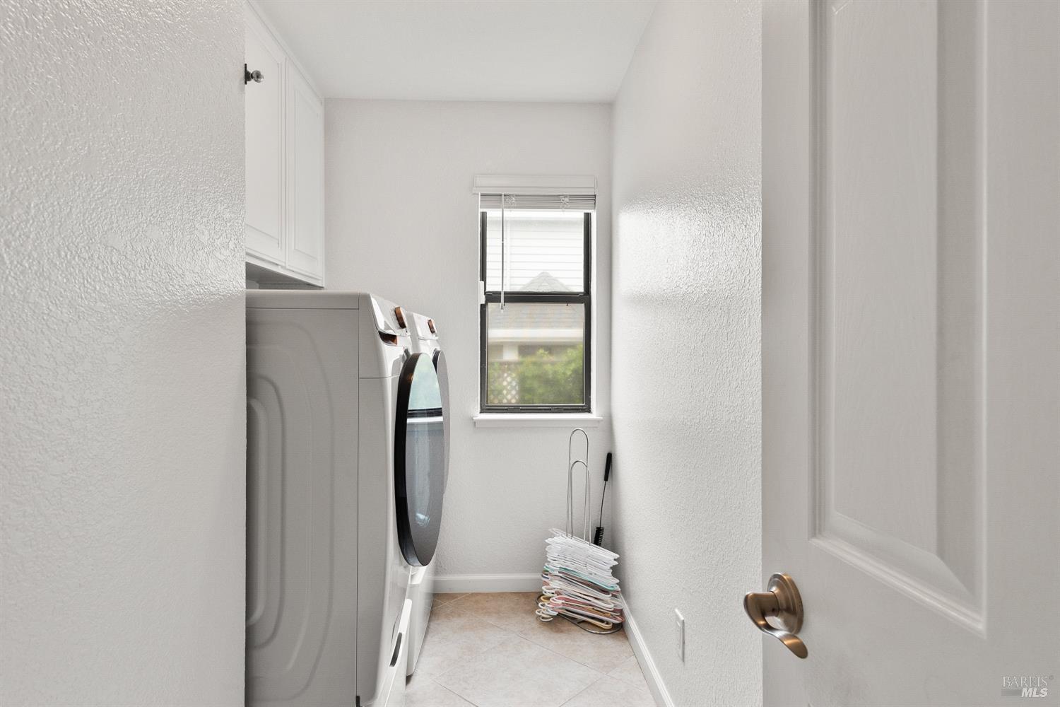 Detail Gallery Image 11 of 35 For 3 Windmill Pl, Novato,  CA 94945 - 4 Beds | 3 Baths