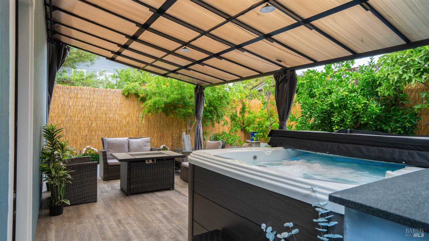 Detail Gallery Image 21 of 26 For 8602 Alden Ln, Windsor,  CA 95492 - 3 Beds | 2/1 Baths