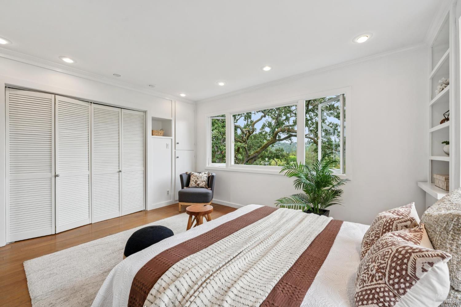 Detail Gallery Image 37 of 78 For 125 Oak Ave, San Anselmo,  CA 94960 - 5 Beds | 2/1 Baths