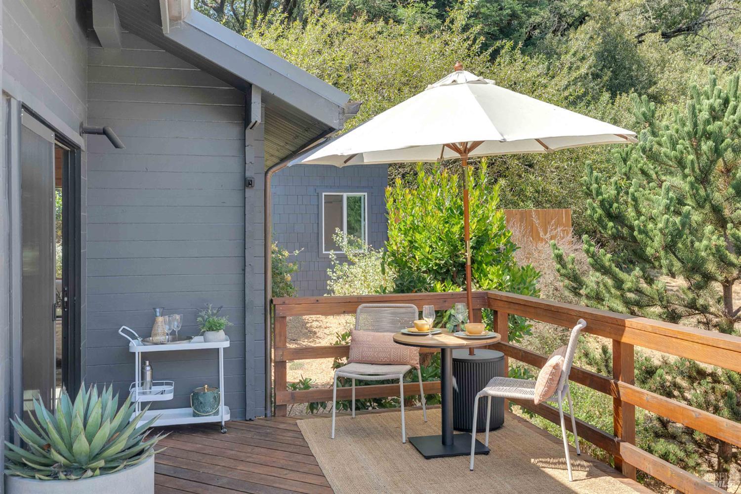 Detail Gallery Image 7 of 50 For 3020 Burnside Rd, Sebastopol,  CA 95472 - 2 Beds | 1 Baths