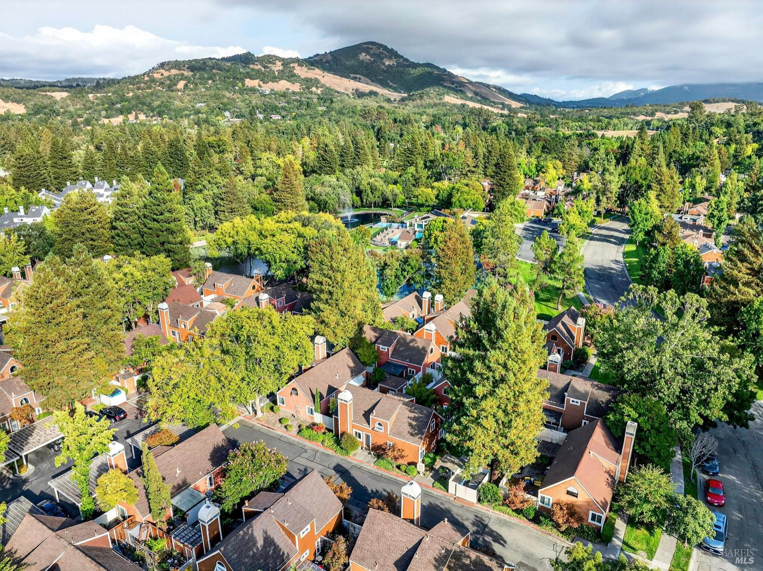 Detail Gallery Image 26 of 33 For 2506 Lakeview Dr, Santa Rosa,  CA 95405 - 3 Beds | 2 Baths