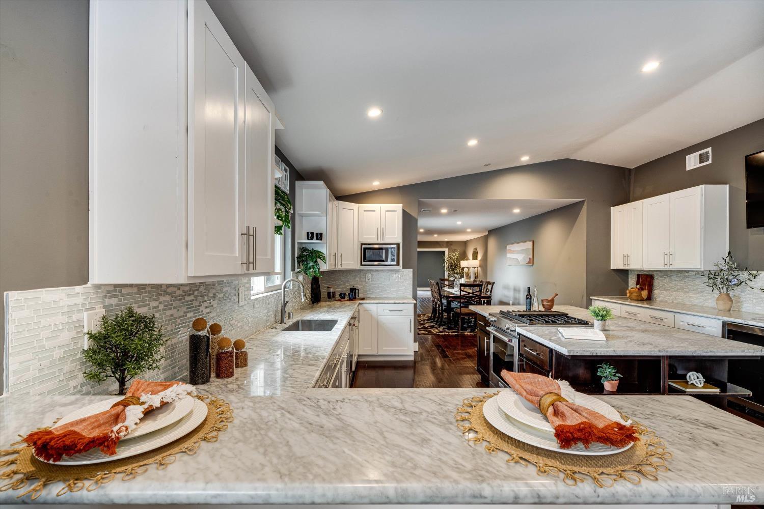 Detail Gallery Image 22 of 56 For 15 Julian Ave, Napa,  CA 94559 - 4 Beds | 2 Baths